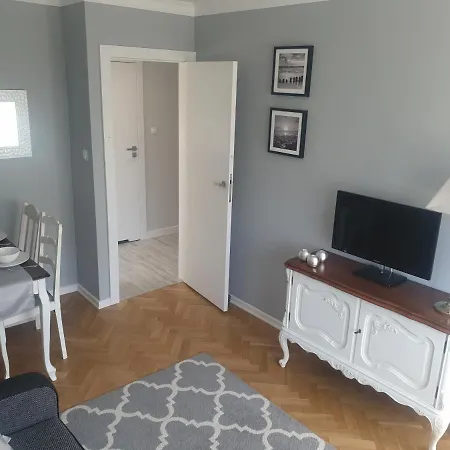 Rosa Iii -3 Pokoje- * غدينيا